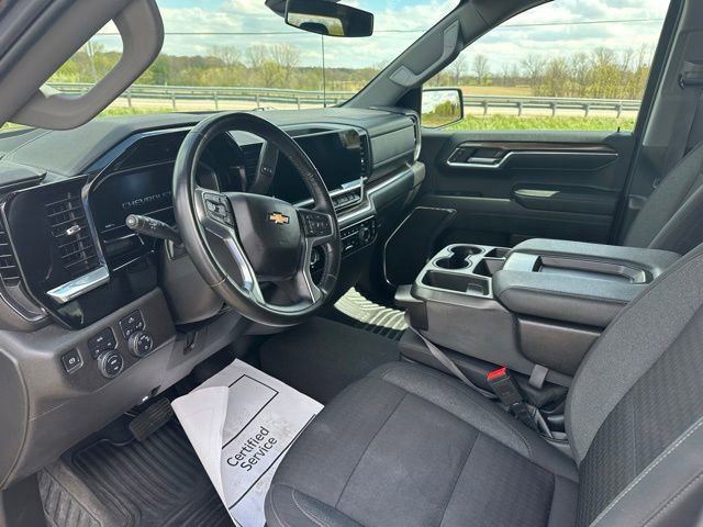 Used 2024 Chevrolet Silverado 1500 LT AWD/4WD image 34