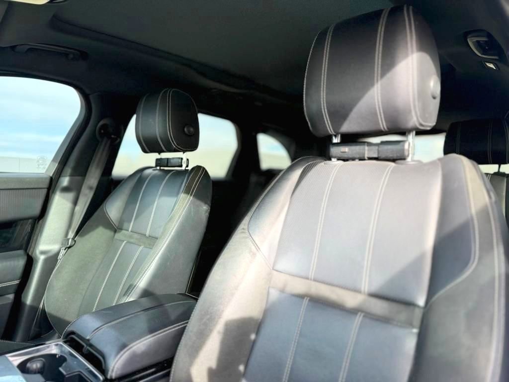 Used 2018 Land Rover Range Rover Velar R-Dynamic SE AWD/4WD image 25