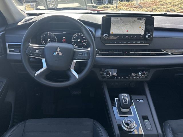 Used 2024 Mitsubishi Outlander SE image 26