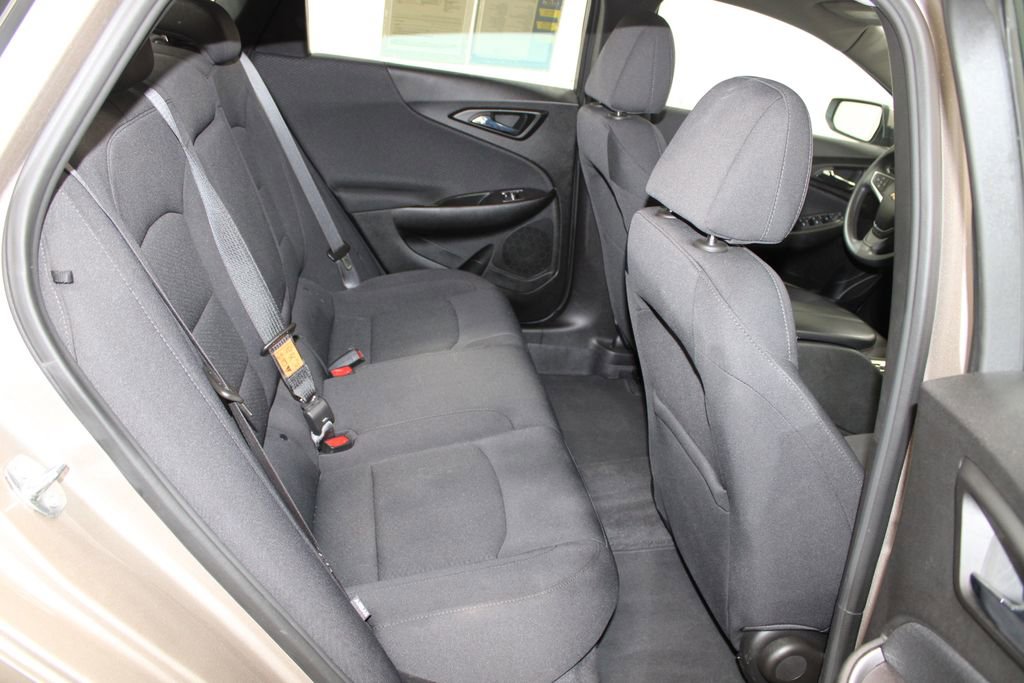 Used 2023 Chevrolet Malibu LT image 28