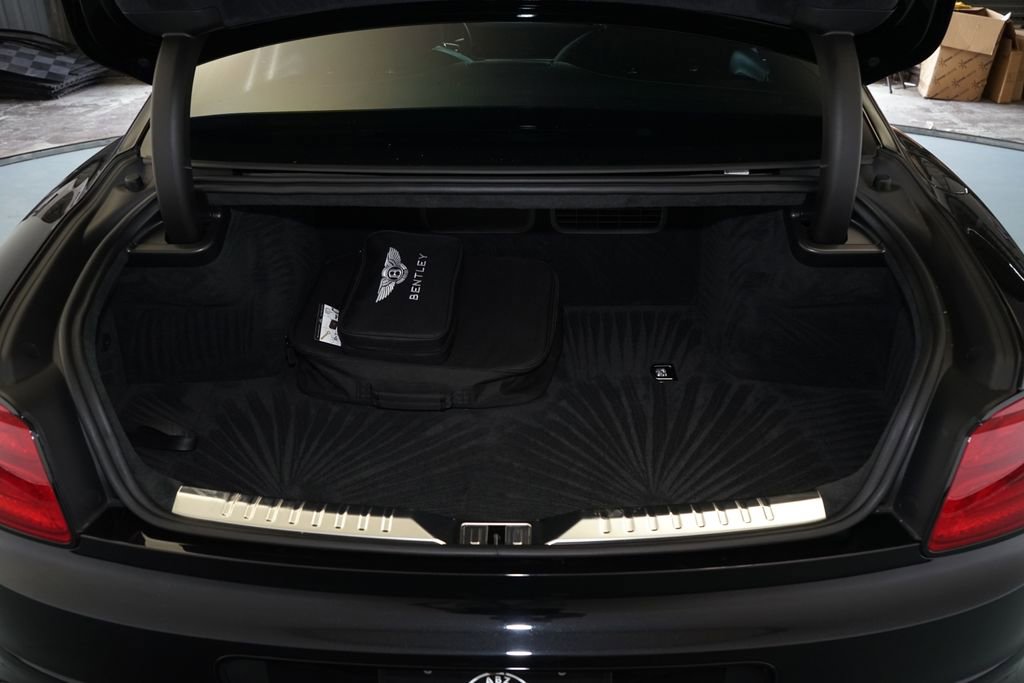 Used 2026 Bentley Flying Spur Azure image 35