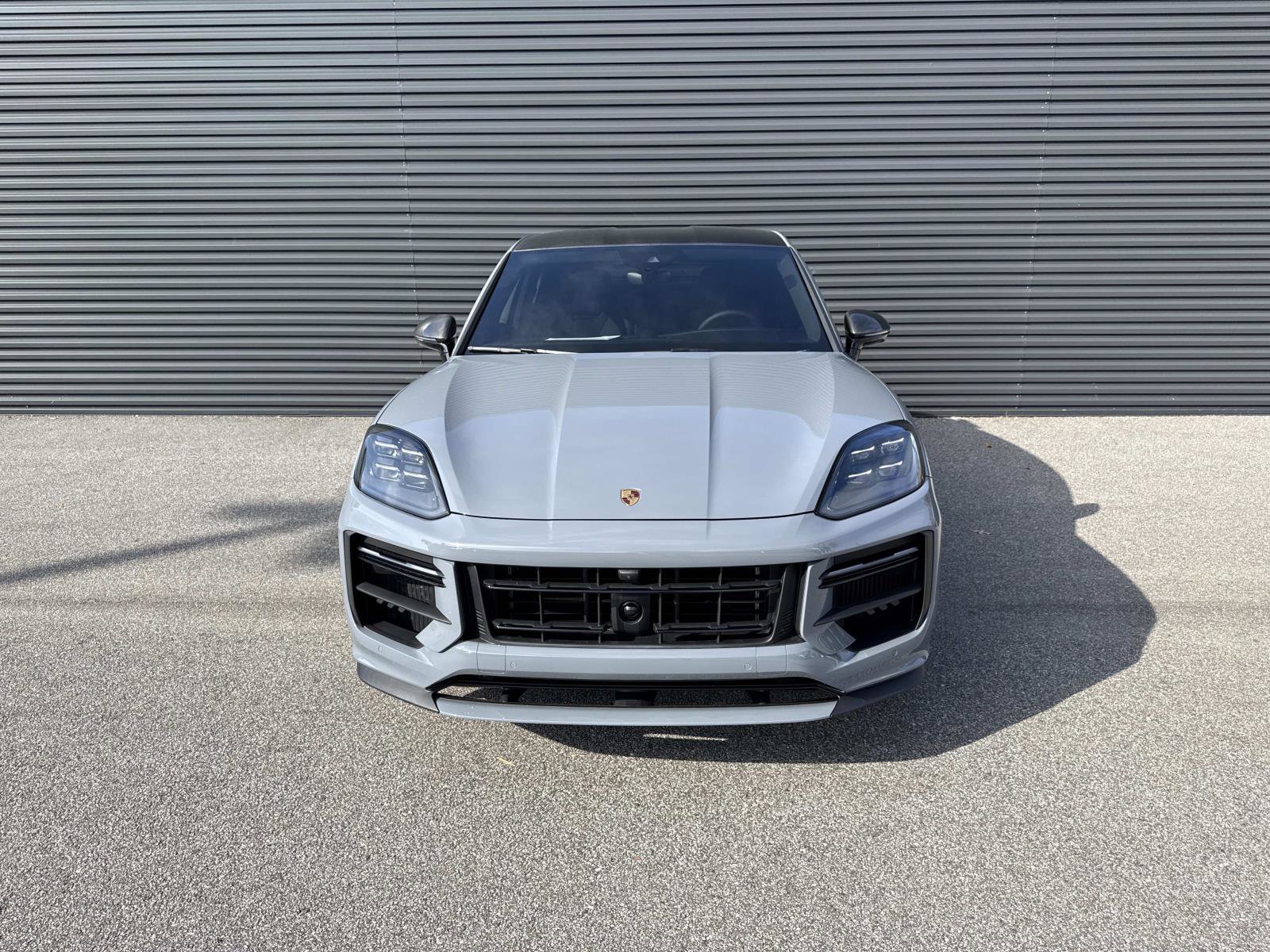 Used 2025 Porsche Cayenne Turbo GT image 10
