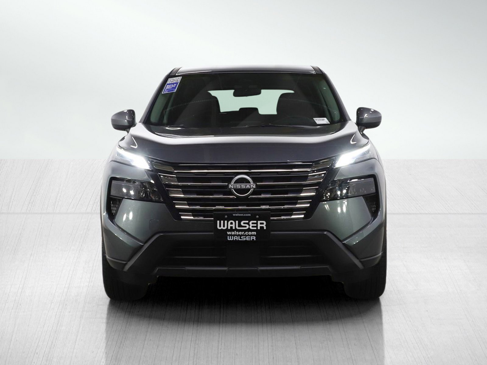 Used 2025 Nissan Rogue SV image 8