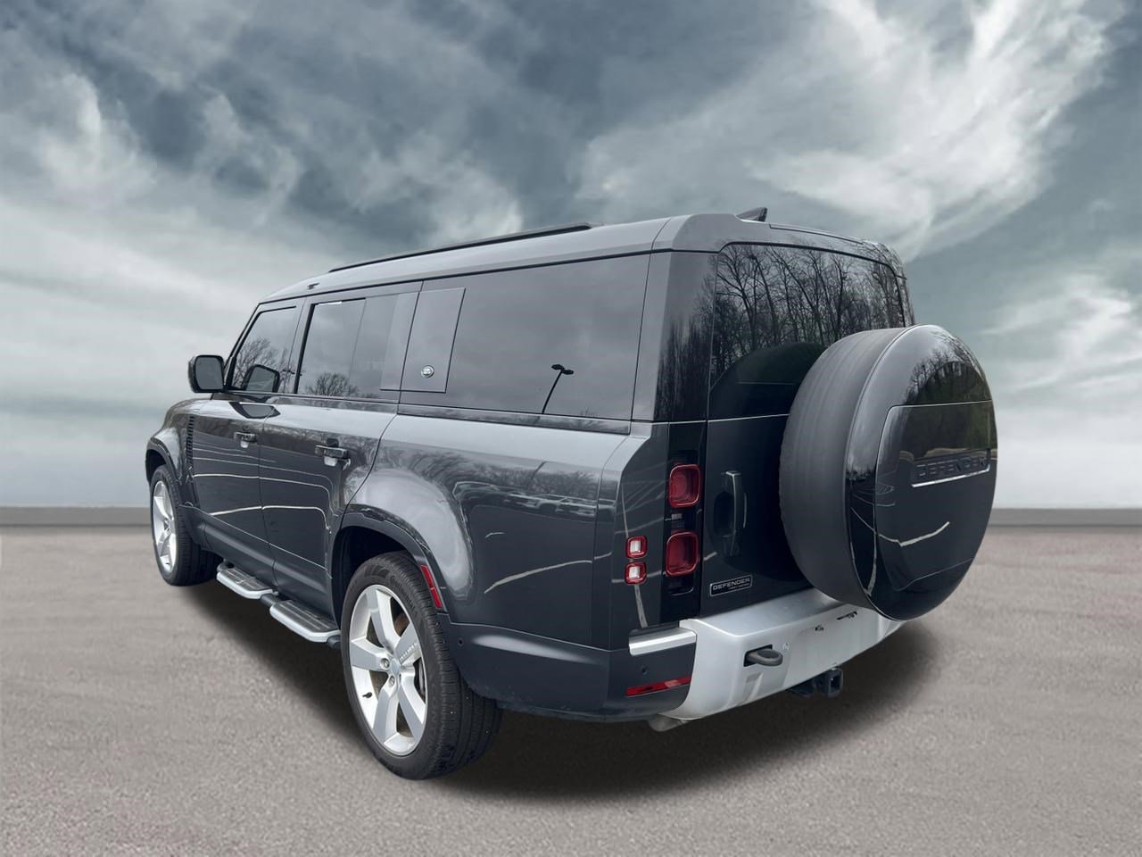 Certified 2023 Land Rover Defender 130 First Edition image 4