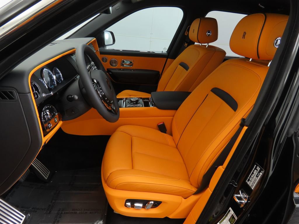Certified 2023 Rolls-Royce Cullinan w/ Cullinan Package image 19