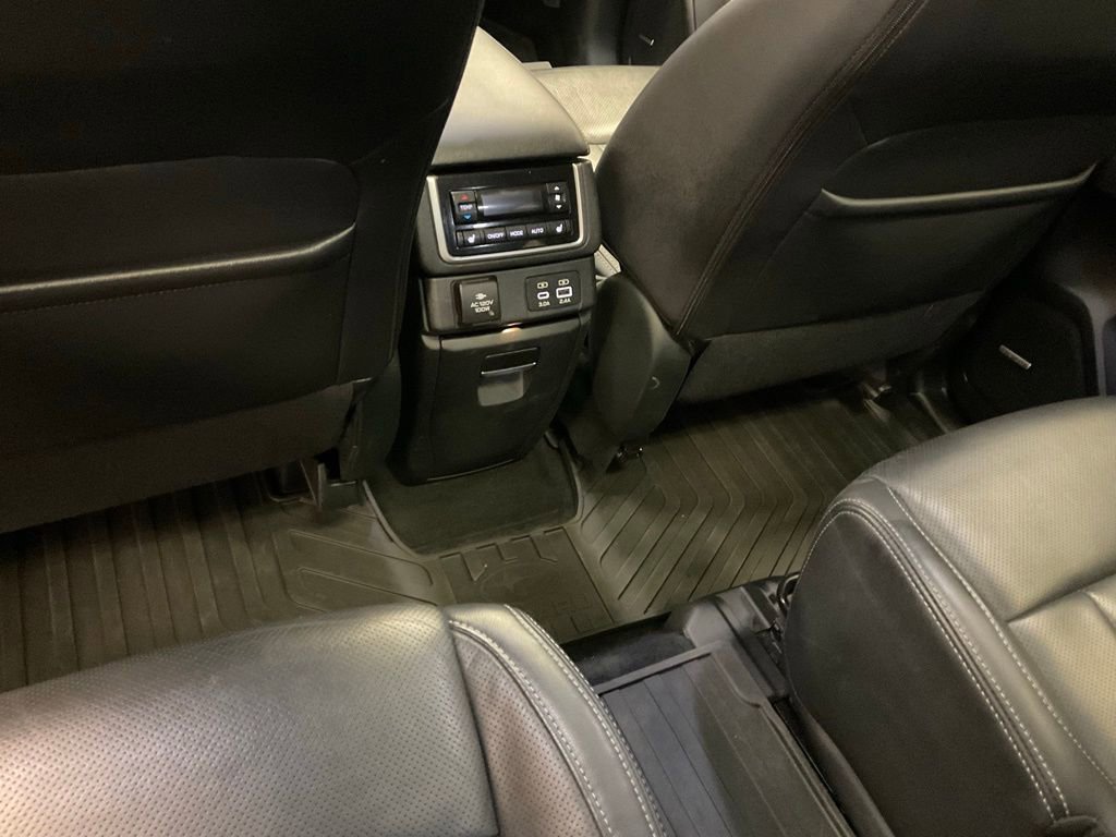 Used 2023 Subaru Ascent Touring image 31