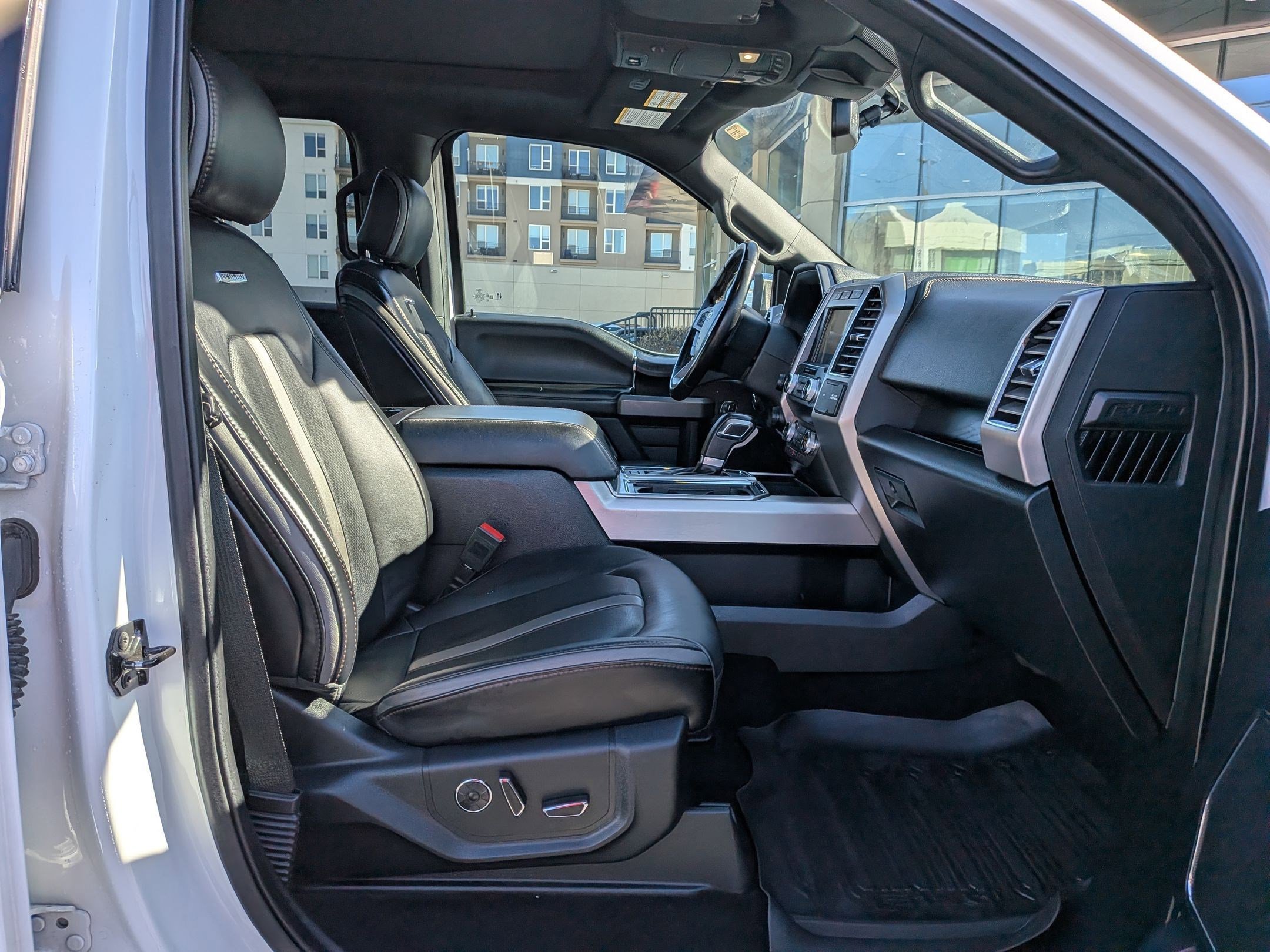 Used 2020 Ford F150 Platinum w/ Equipment Group 701A Luxury image 31