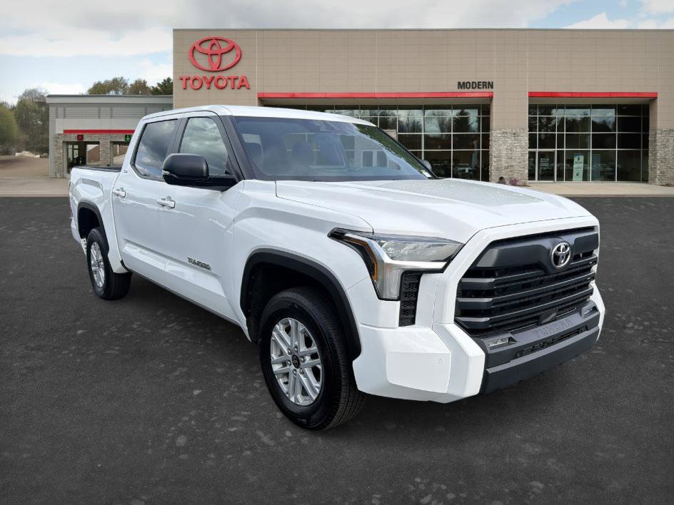 Certified 2025 Toyota Tundra SR5 w/ SR5 Premium Package AWD/4WD image 3