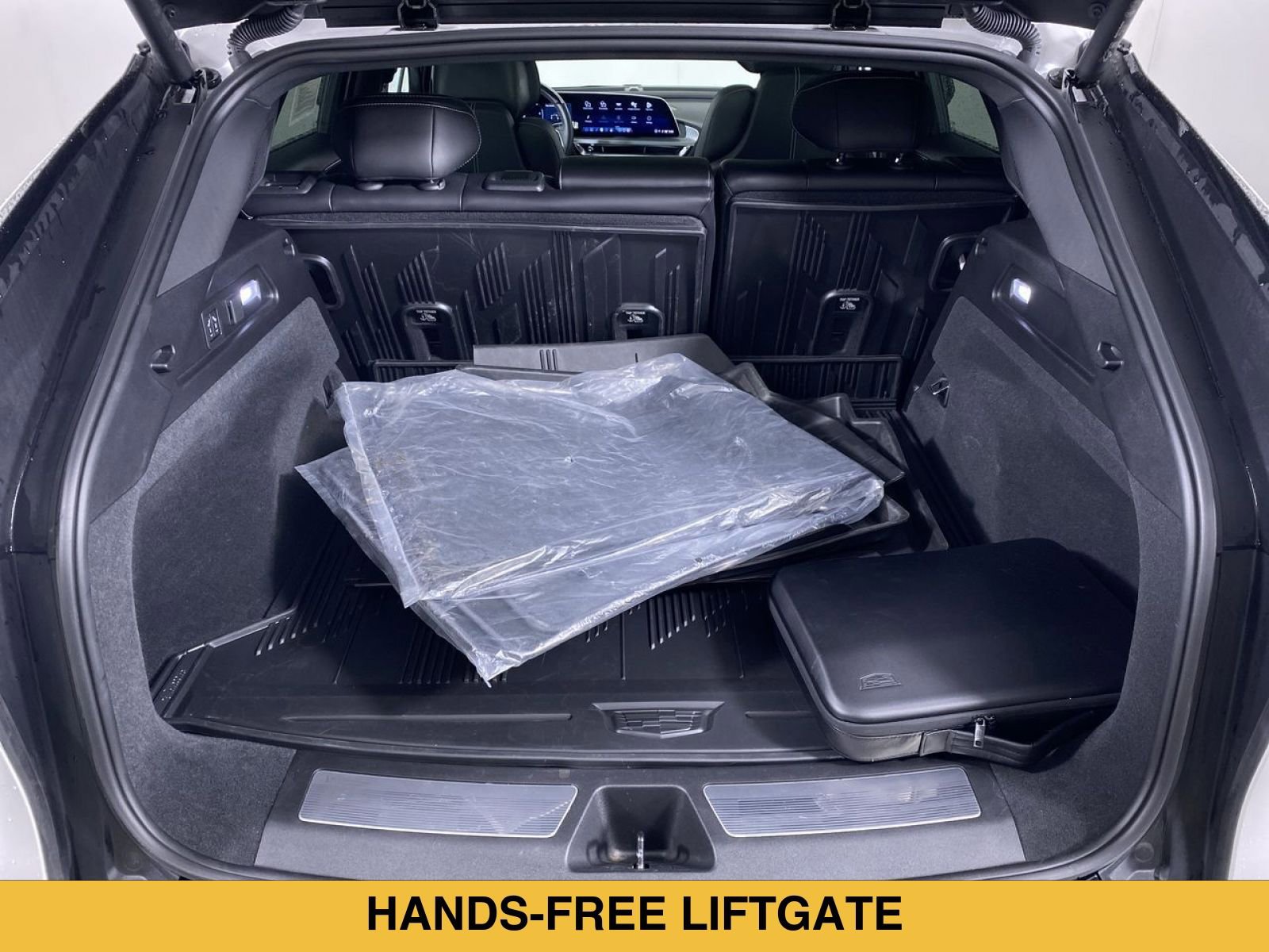 Certified 2025 Cadillac Lyriq Luxury w/ LPO, Floor Liner Package AWD/4WD image 15