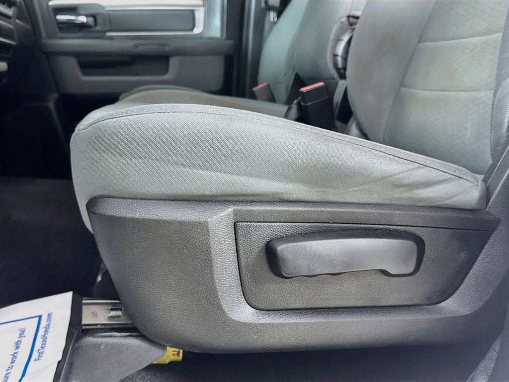 Used 2018 RAM 1500 Classic SLT RWD image 23
