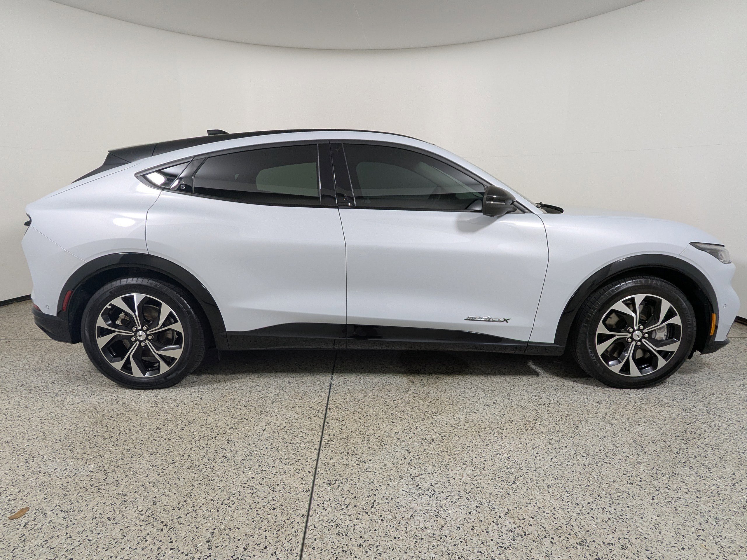 Used 2023 Ford Mustang Mach-E Premium image 8