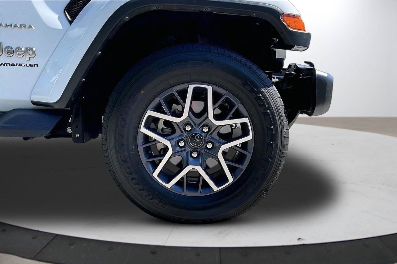 Certified 2024 Jeep Wrangler Unlimited Sahara w/ Safety Group AWD/4WD image 32