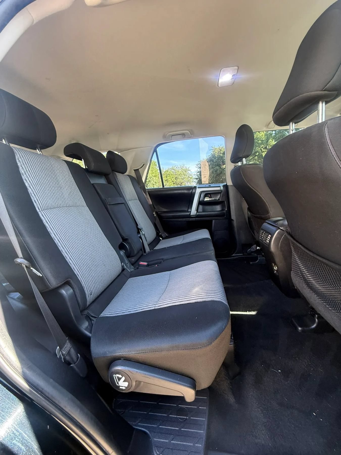 Used 2018 Toyota 4Runner SR5 RWD image 20