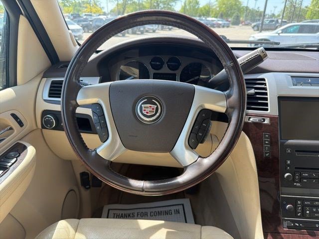 Used 2008 Cadillac Escalade ESV AWD image 23