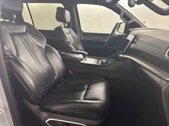 Used 2024 Jeep Wagoneer L Series II w/ Flexible Seating Group image 21