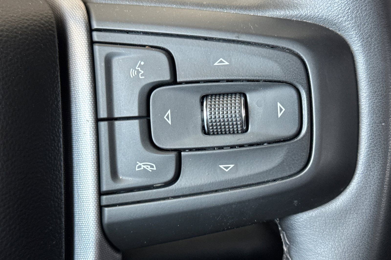 Used 2024 GMC Sierra 1500 SLT RWD image 38