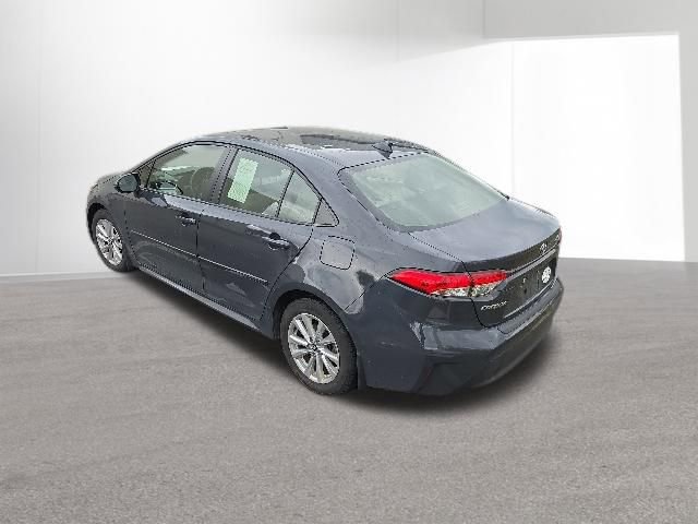 Used 2023 Toyota Corolla LE w/ LE Convenience Package FWD image 6