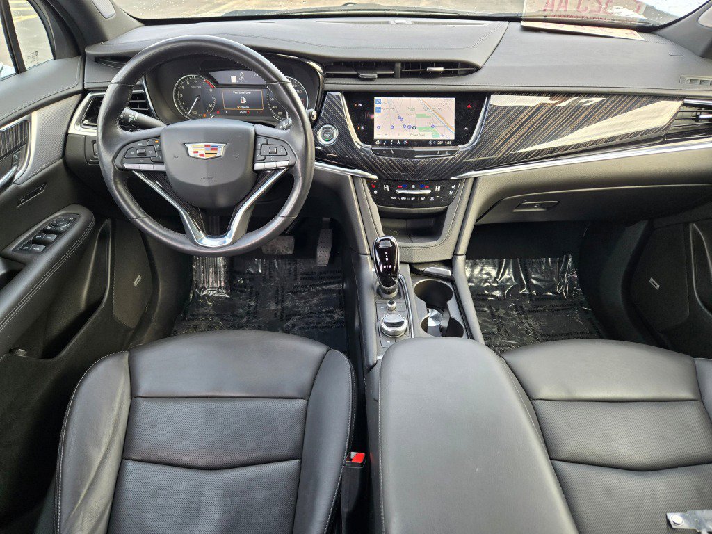 Certified 2025 Cadillac XT6 Premium Luxury FWD image 20