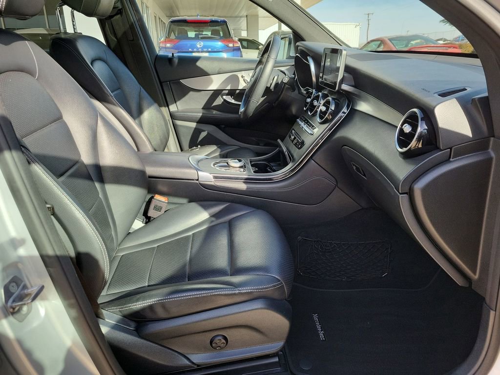 Used 2019 Mercedes-Benz GLC 300 image 27