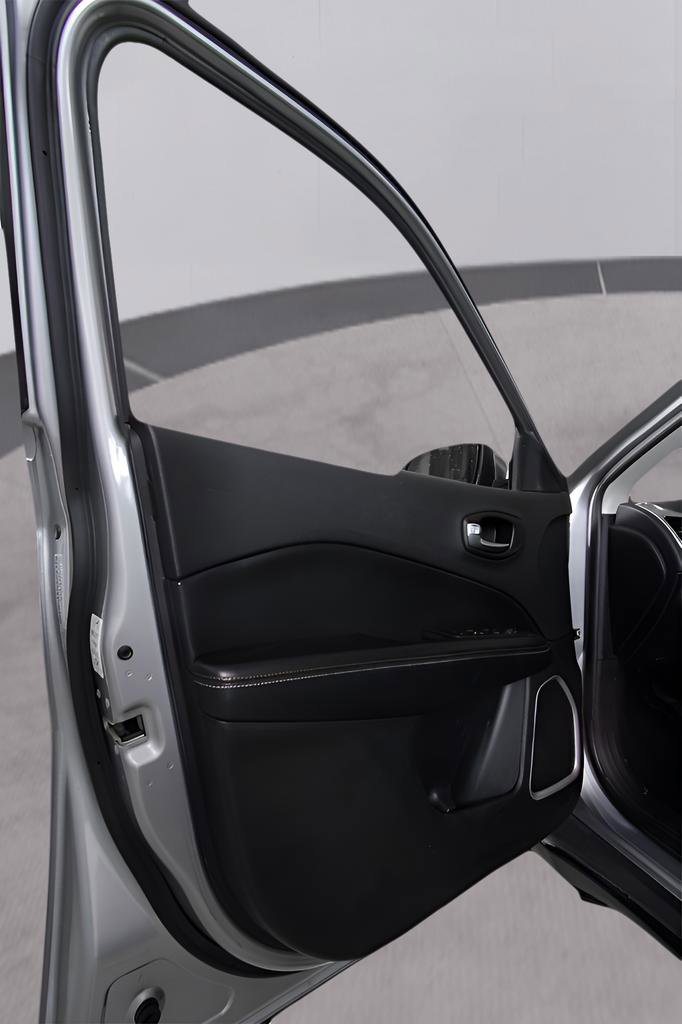 Used 2021 Jeep Compass Latitude image 13