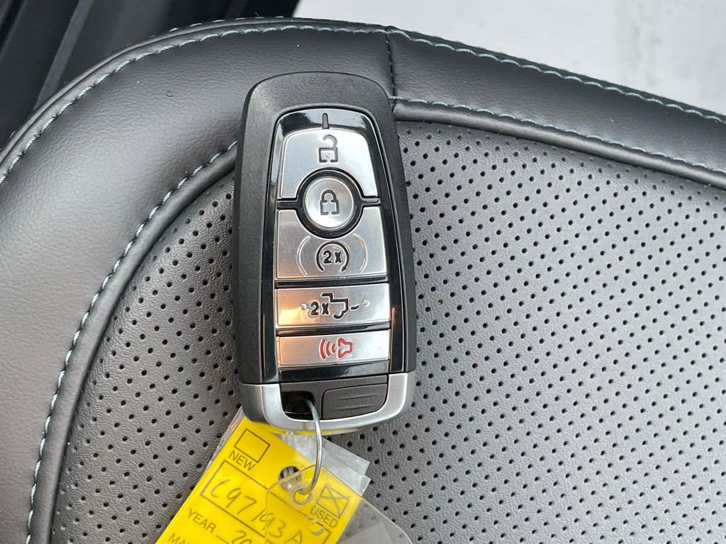 Used 2026 Ford F350 Platinum w/ FX4 Off-Road Package image 44