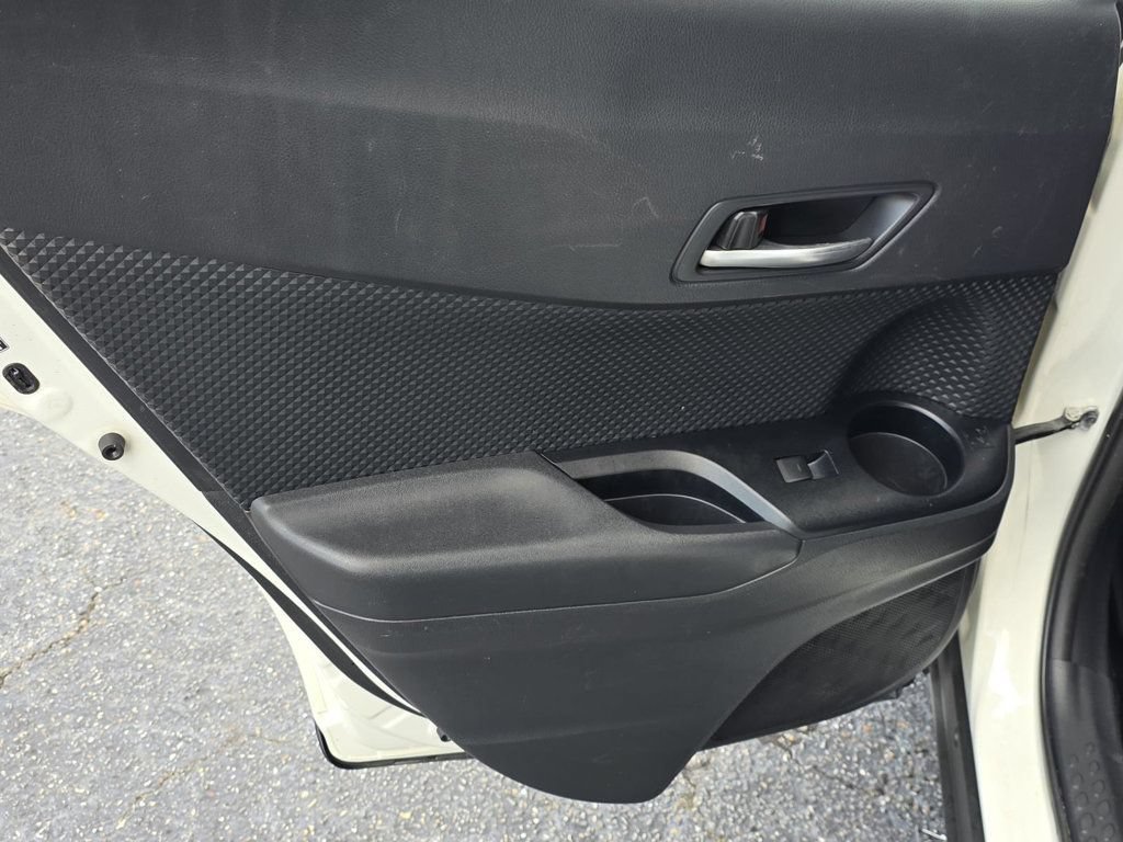 Used 2021 Toyota C-HR XLE FWD image 28