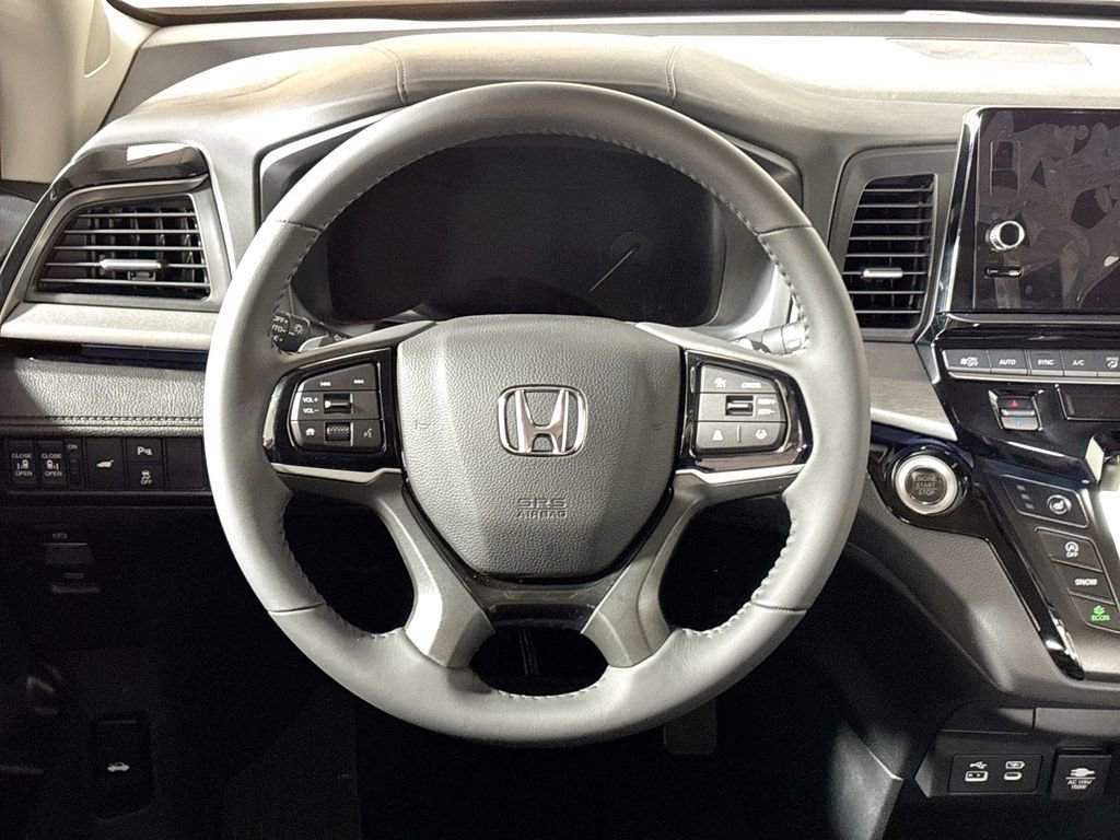 New 2026 Honda Odyssey Touring image 13