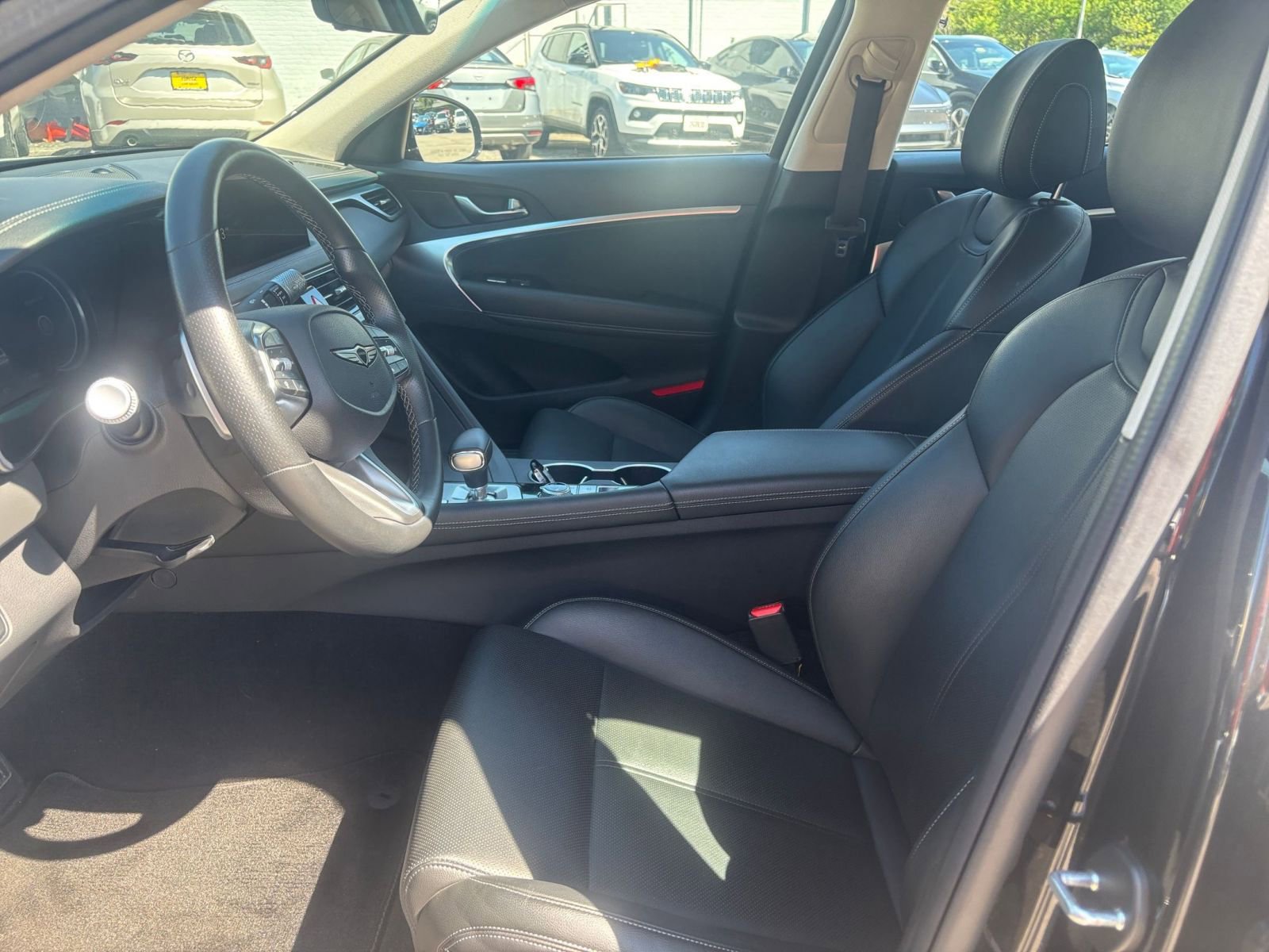 Used 2025 Genesis G70 2.5T image 27