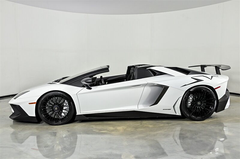 Used 2017 Lamborghini Aventador LP 750-4 Superveloce AWD/4WD image 6