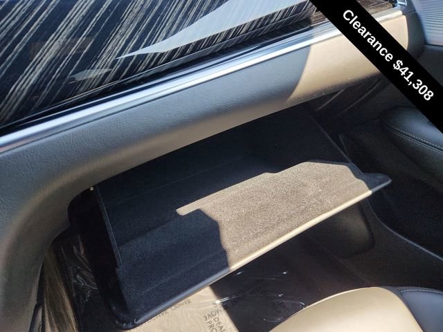 Used 2025 Cadillac XT6 Premium Luxury image 48