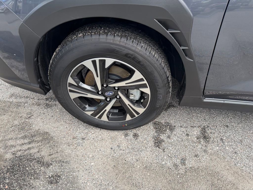 Used 2025 Subaru Crosstrek 2.0i Premium AWD/4WD image 9