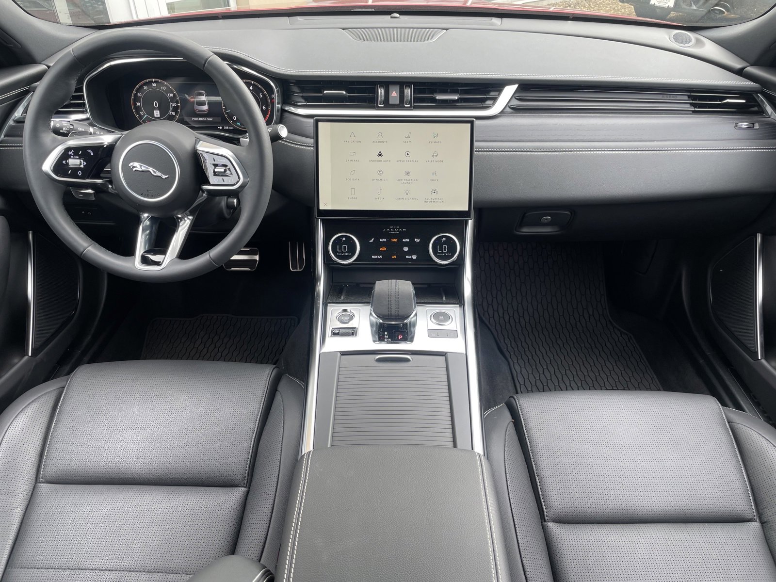 Certified 2024 Jaguar XF R-Dynamic SE image 2