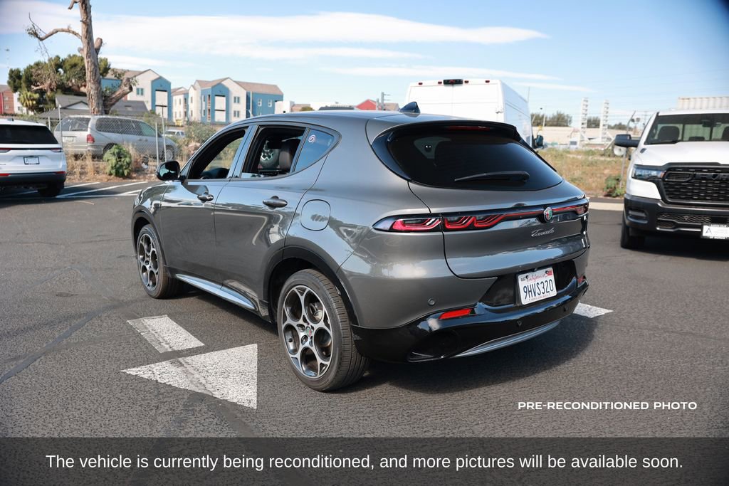 Used 2024 Alfa Romeo Tonale Ti w/ Premium Interior Package image 3