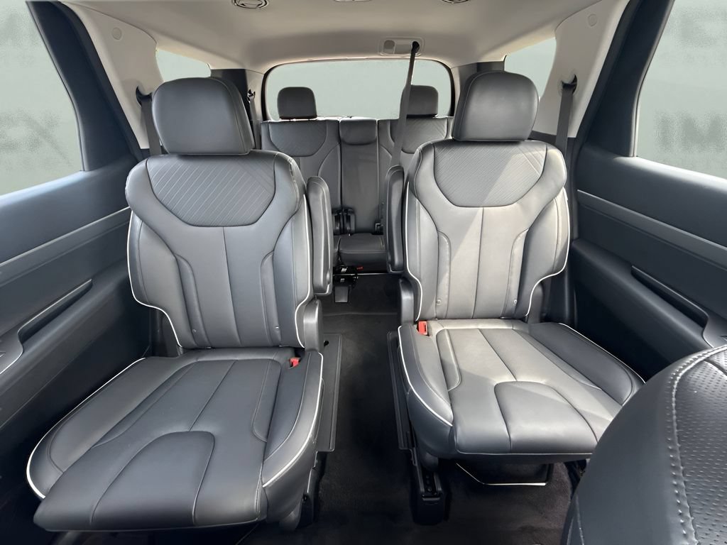 Used 2025 Hyundai Palisade SEL FWD image 6
