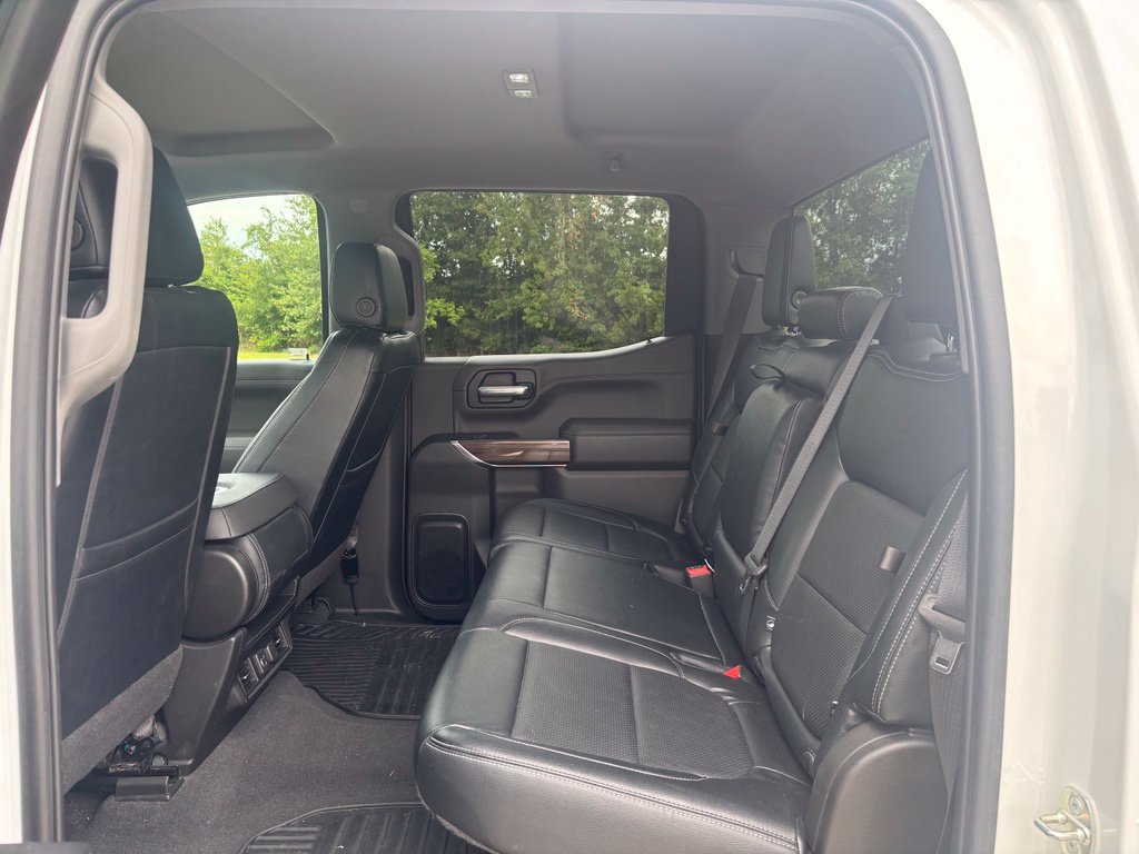 Used 2022 Chevrolet Silverado 1500 RST w/ Redline Edition AWD/4WD image 16