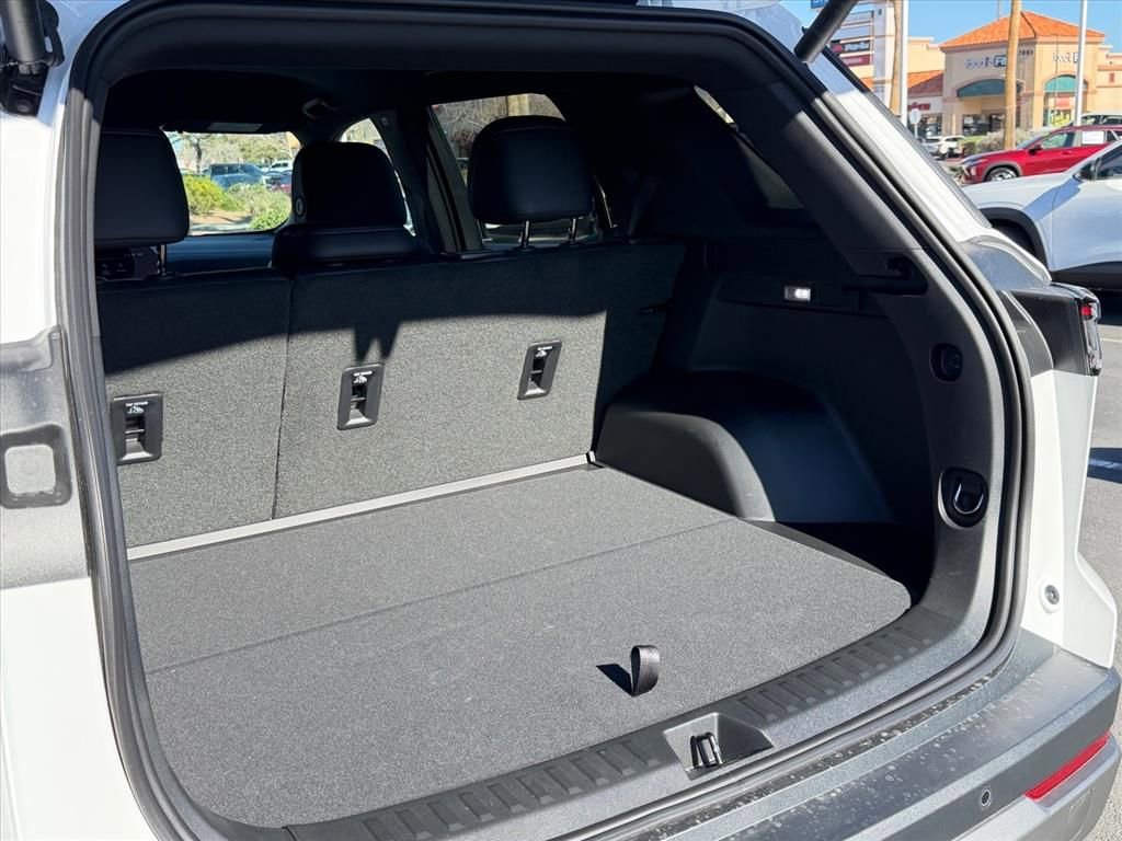 New 2026 Chevrolet Equinox LT w/ Convenience Package II image 8