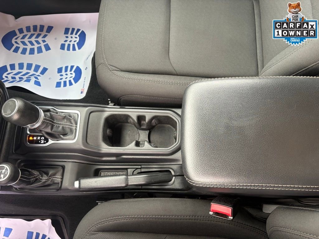 Used 2023 Jeep Wrangler Sahara w/ Cold Weather Group image 19