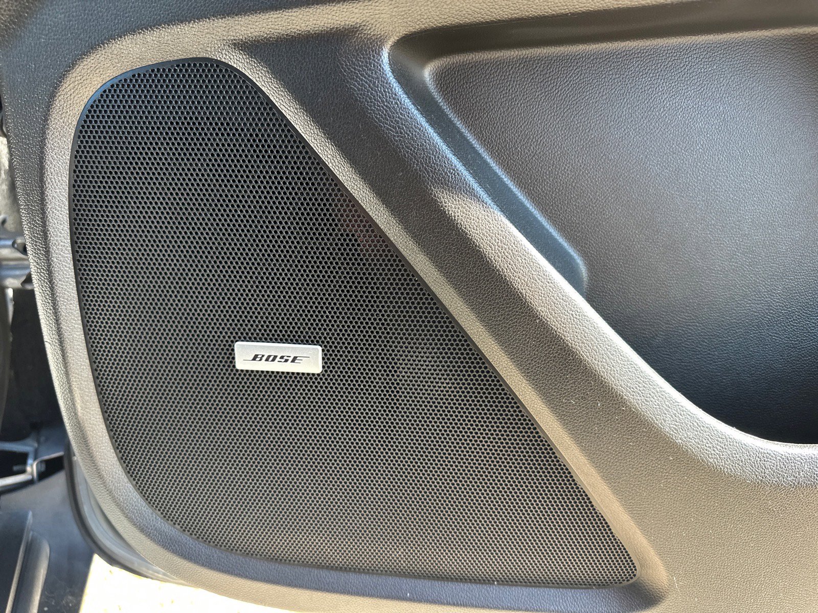 Used 2021 Chevrolet Traverse RS image 23