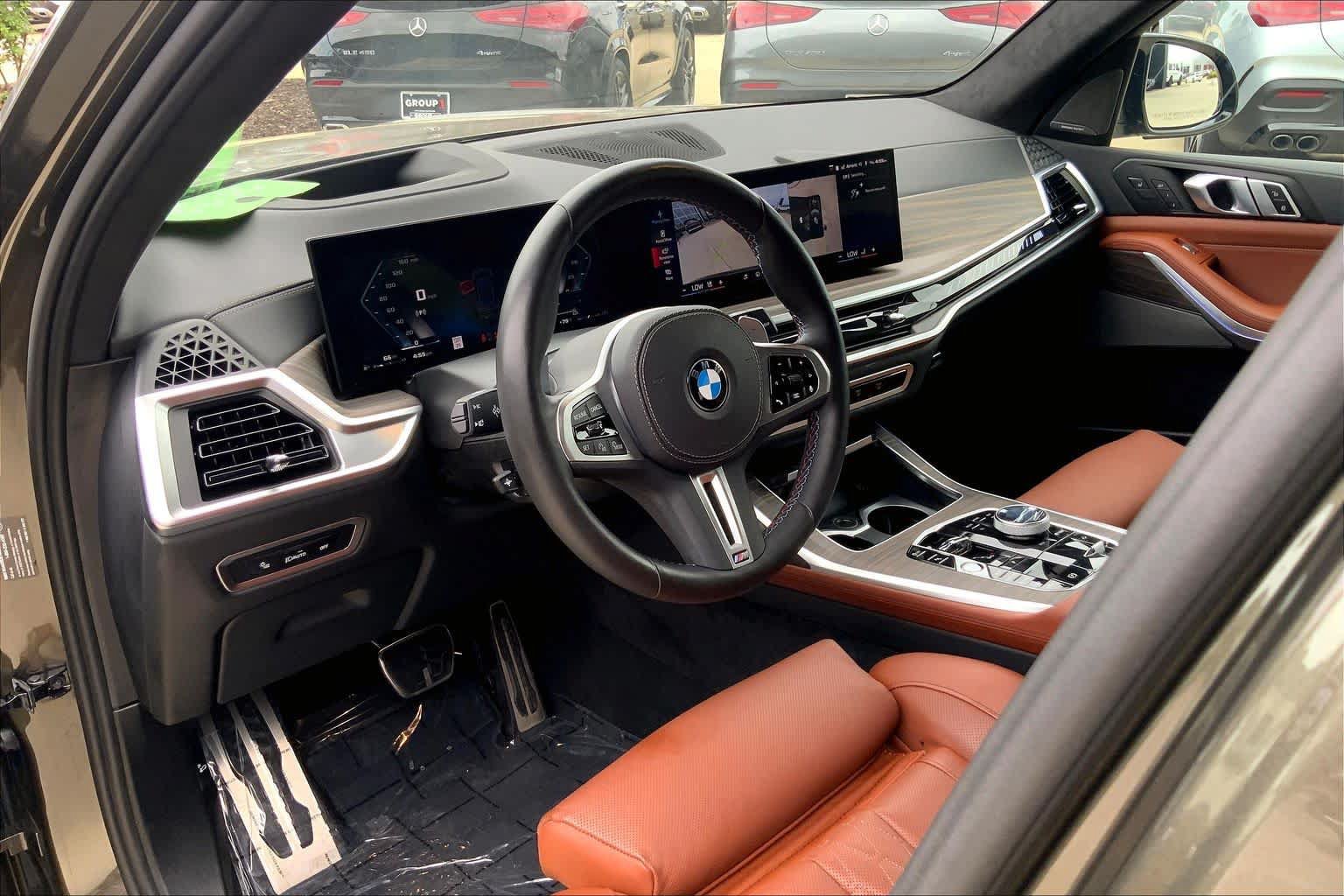 Used 2025 BMW X7 M60i AWD/4WD image 29