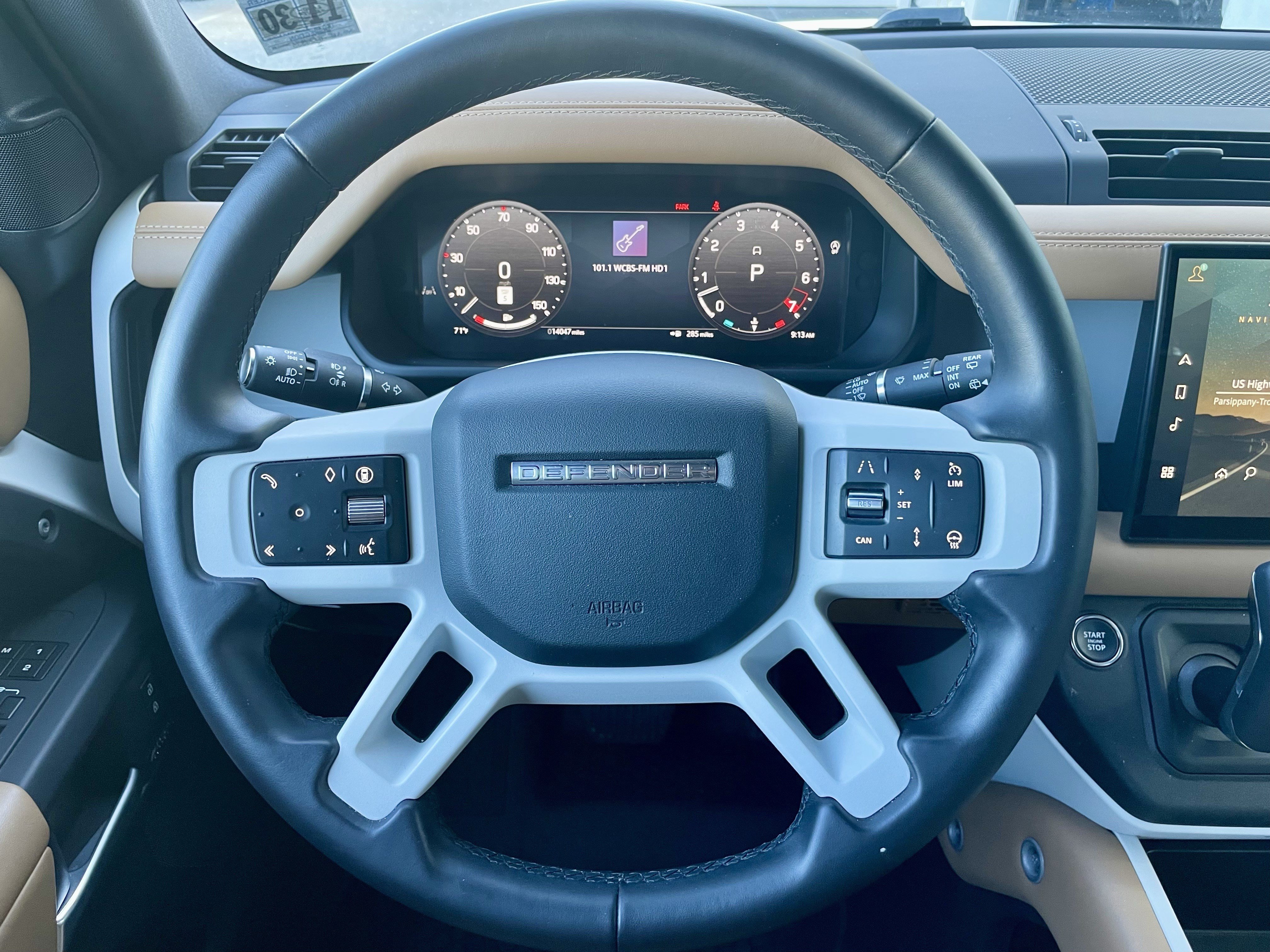 Certified 2025 Land Rover Defender 110 X-Dynamic SE AWD/4WD image 21