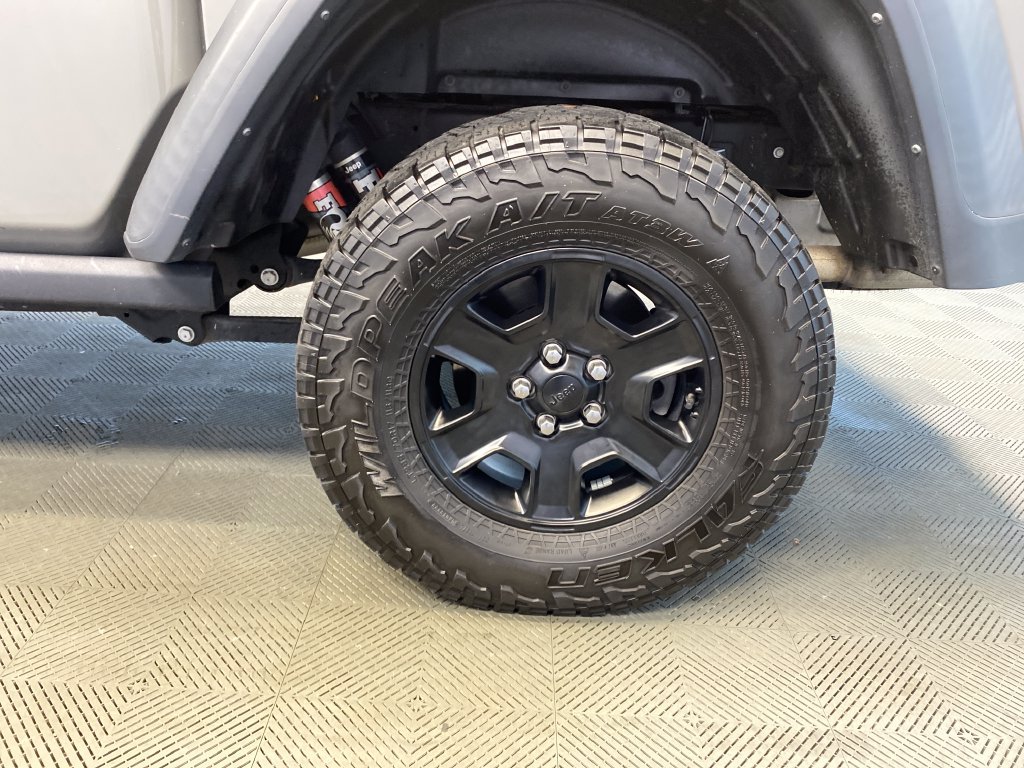 Certified 2023 Jeep Gladiator Mojave w/ Cold Weather Group AWD/4WD image 26
