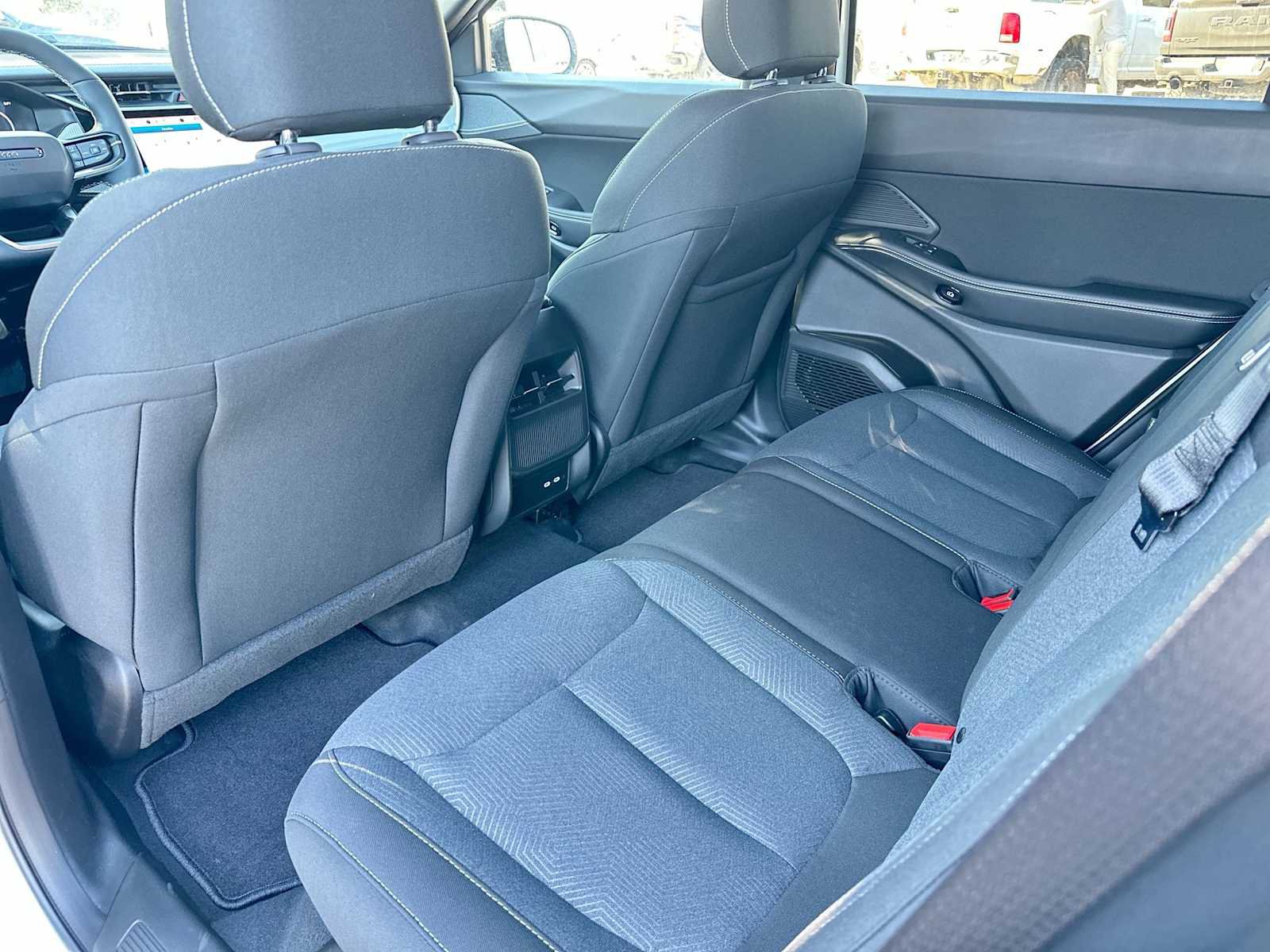 New 2026 Jeep Cherokee Laredo image 24