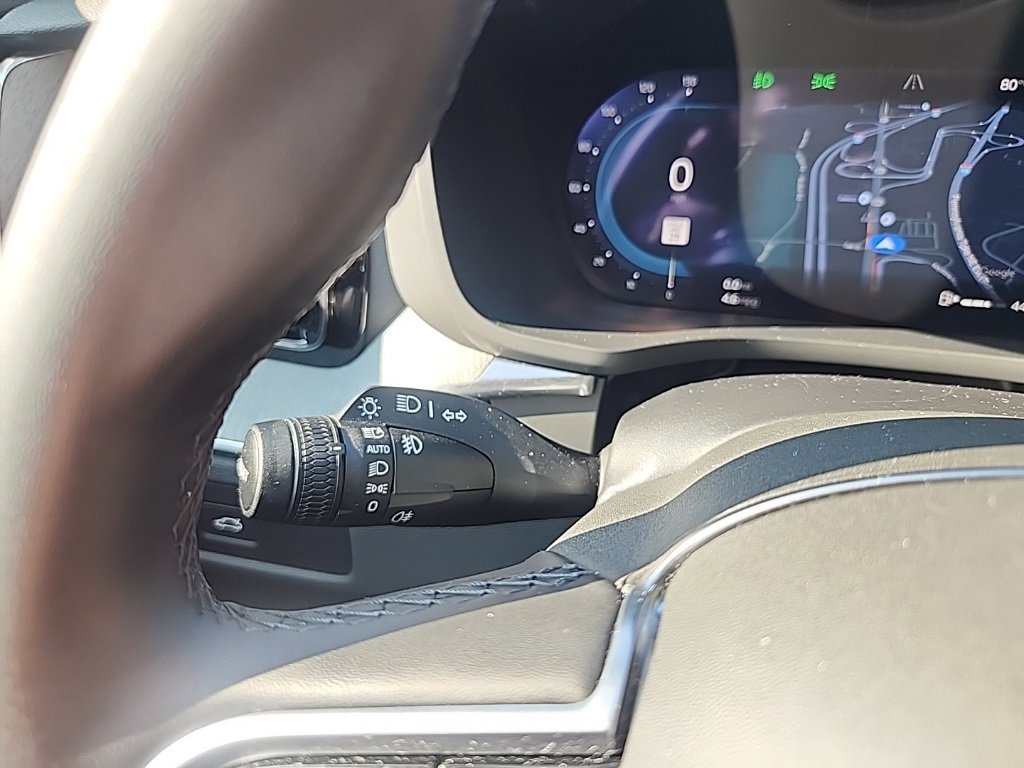 Certified 2025 Volvo XC60 B5 Plus image 25