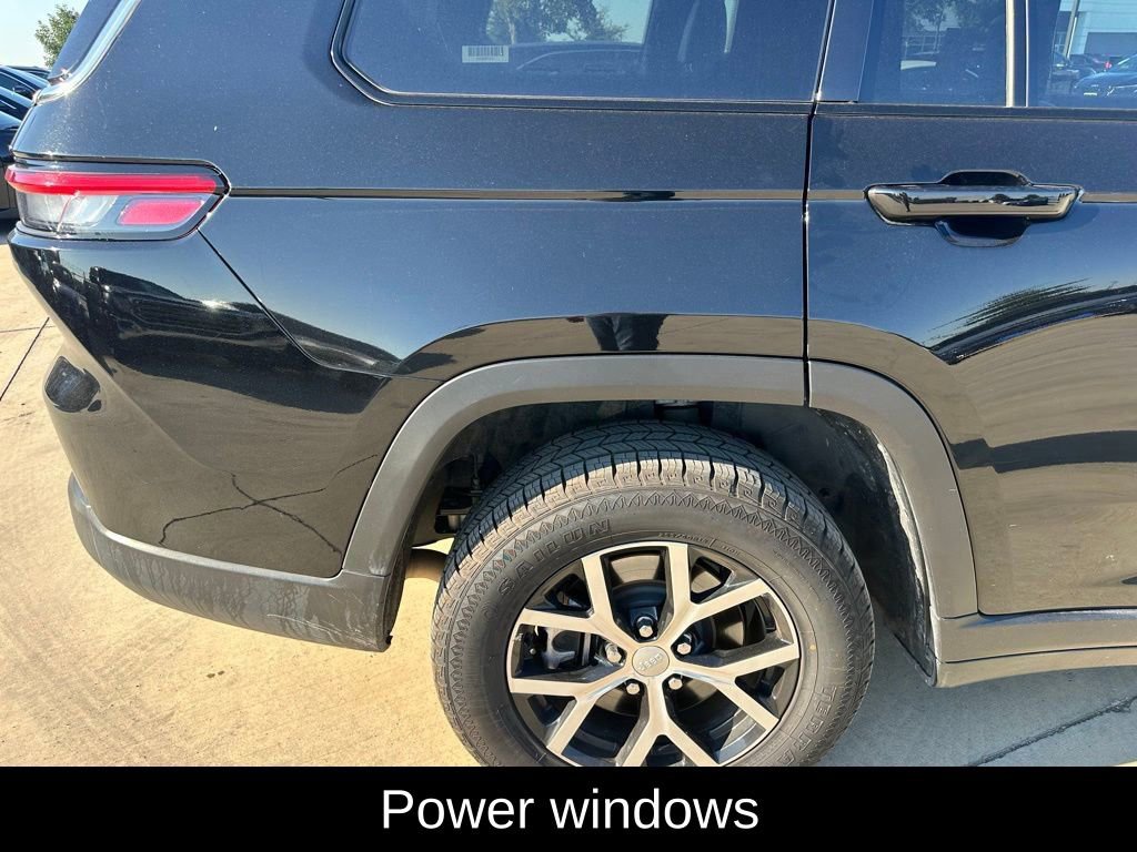 Used 2024 Jeep Grand Cherokee L Limited w/ Luxury Tech Group II image 14