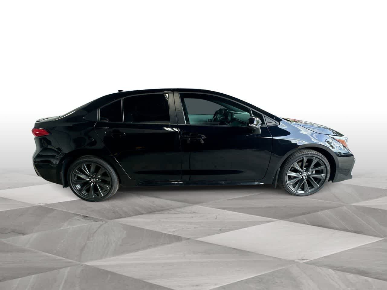 Used 2025 Toyota Corolla SE FWD image 9