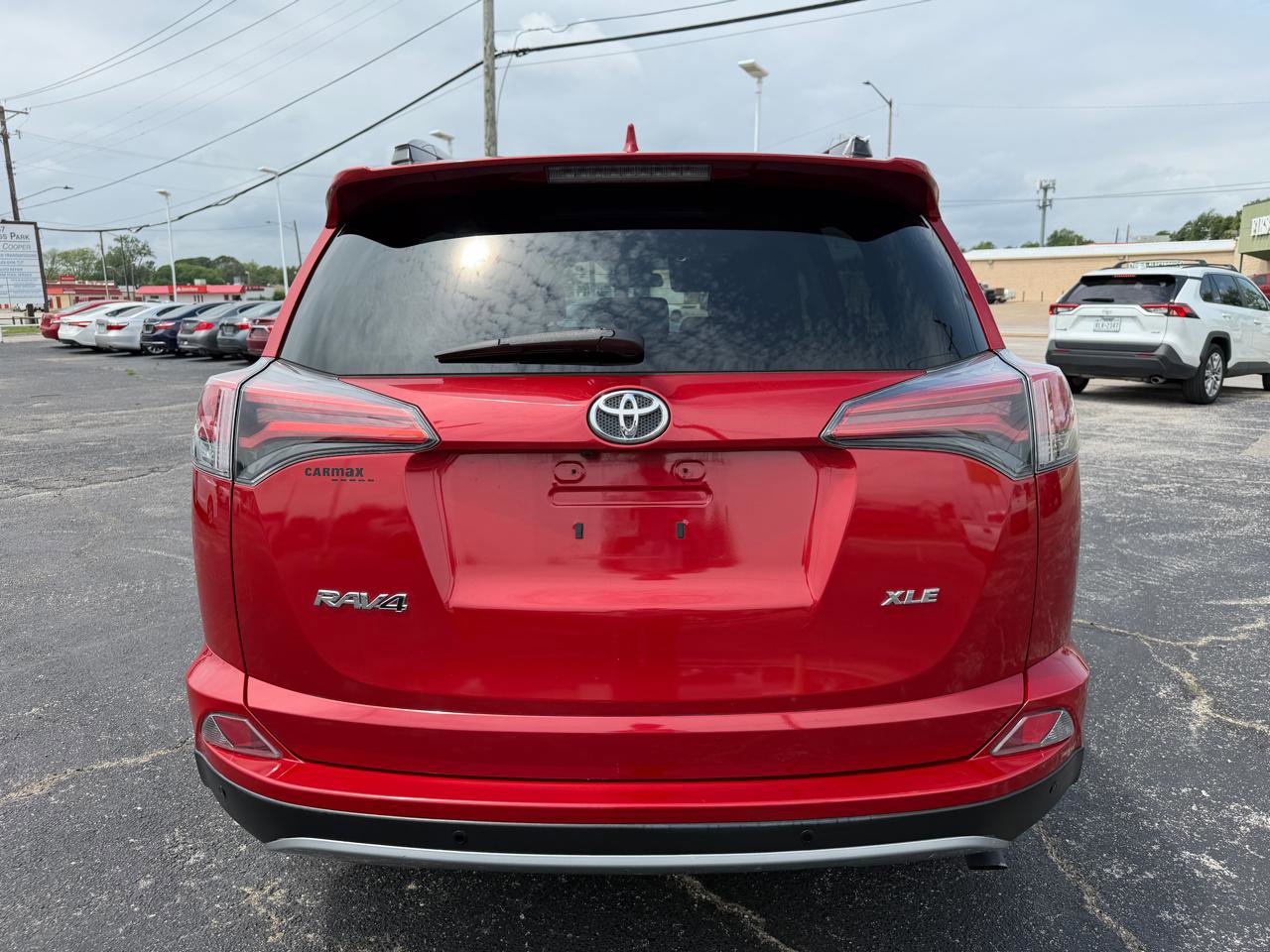 Used 2017 Toyota RAV4 XLE FWD image 6