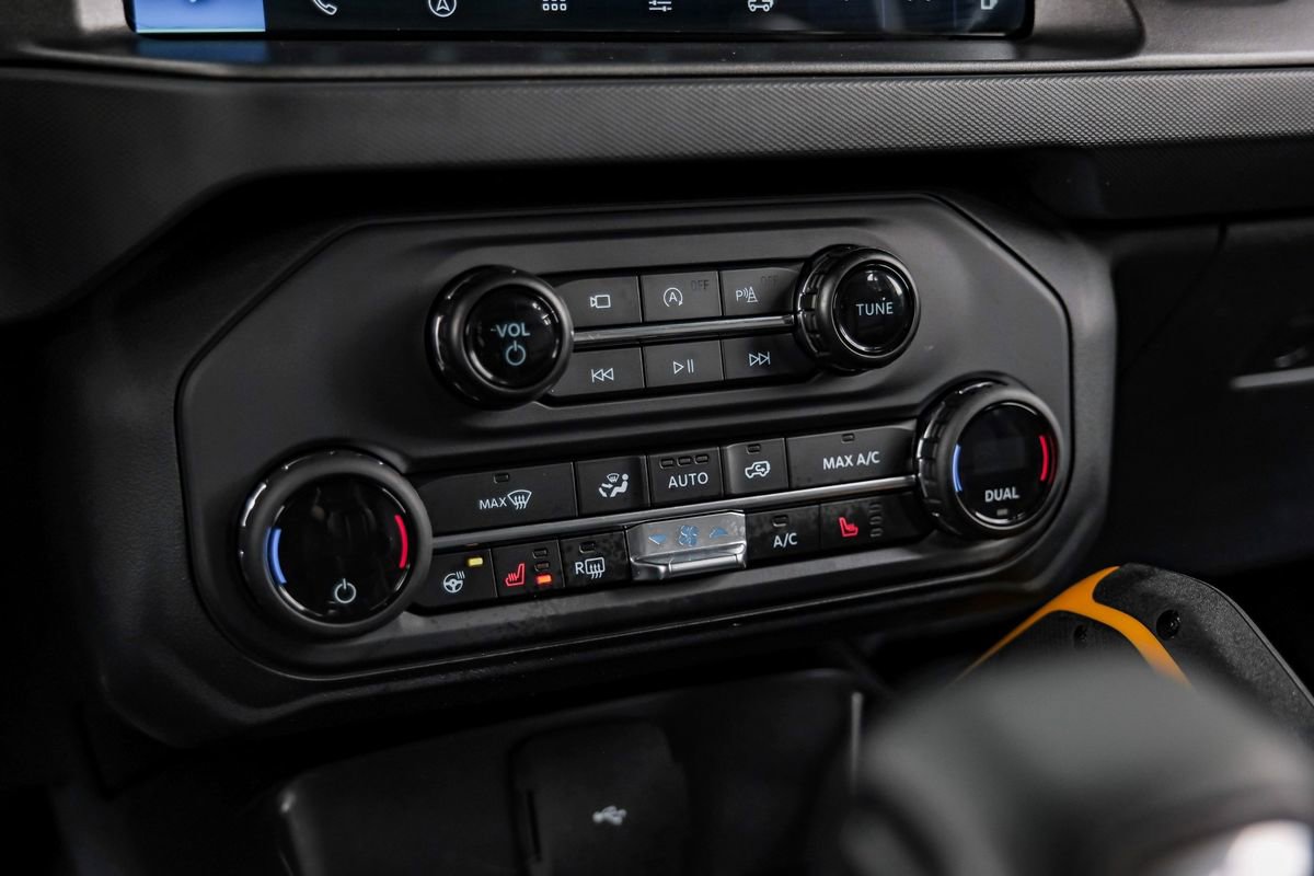 Used 2024 Ford Bronco Badlands image 37