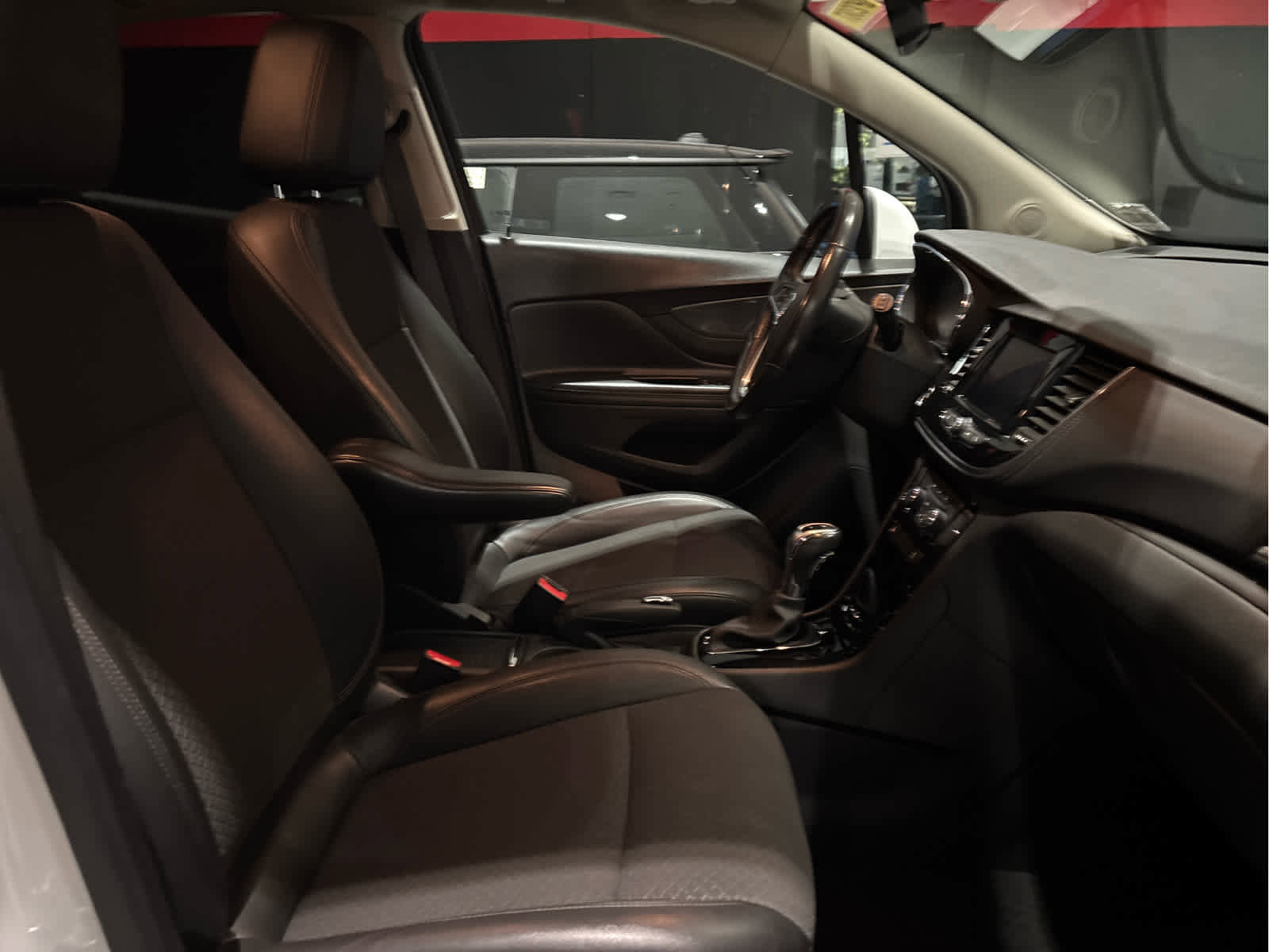 Used 2022 Buick Encore Preferred w/ Safety Package image 17