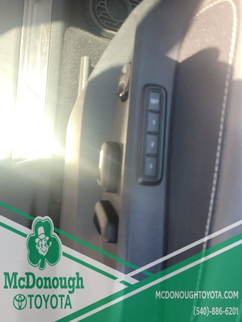 Used 2022 Volkswagen Atlas SEL Premium image 16