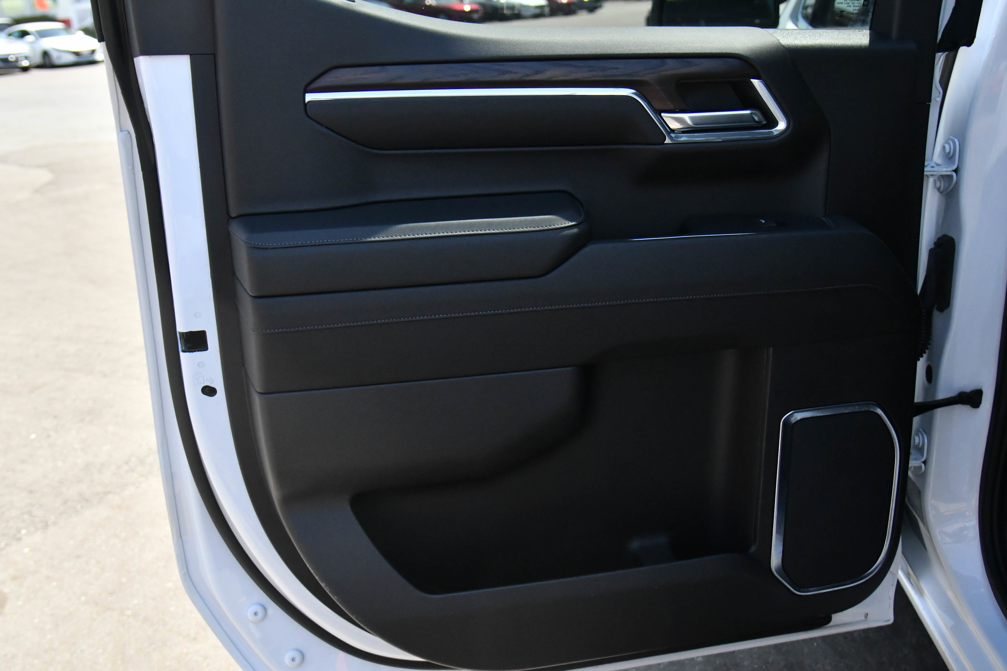 Used 2024 GMC Sierra 1500 SLT image 35